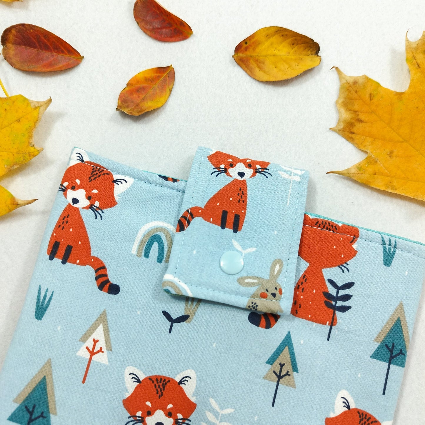 Book sleeve a tema "Panda rossi e coniglietti" | Custodia per libri e cover Kindle
