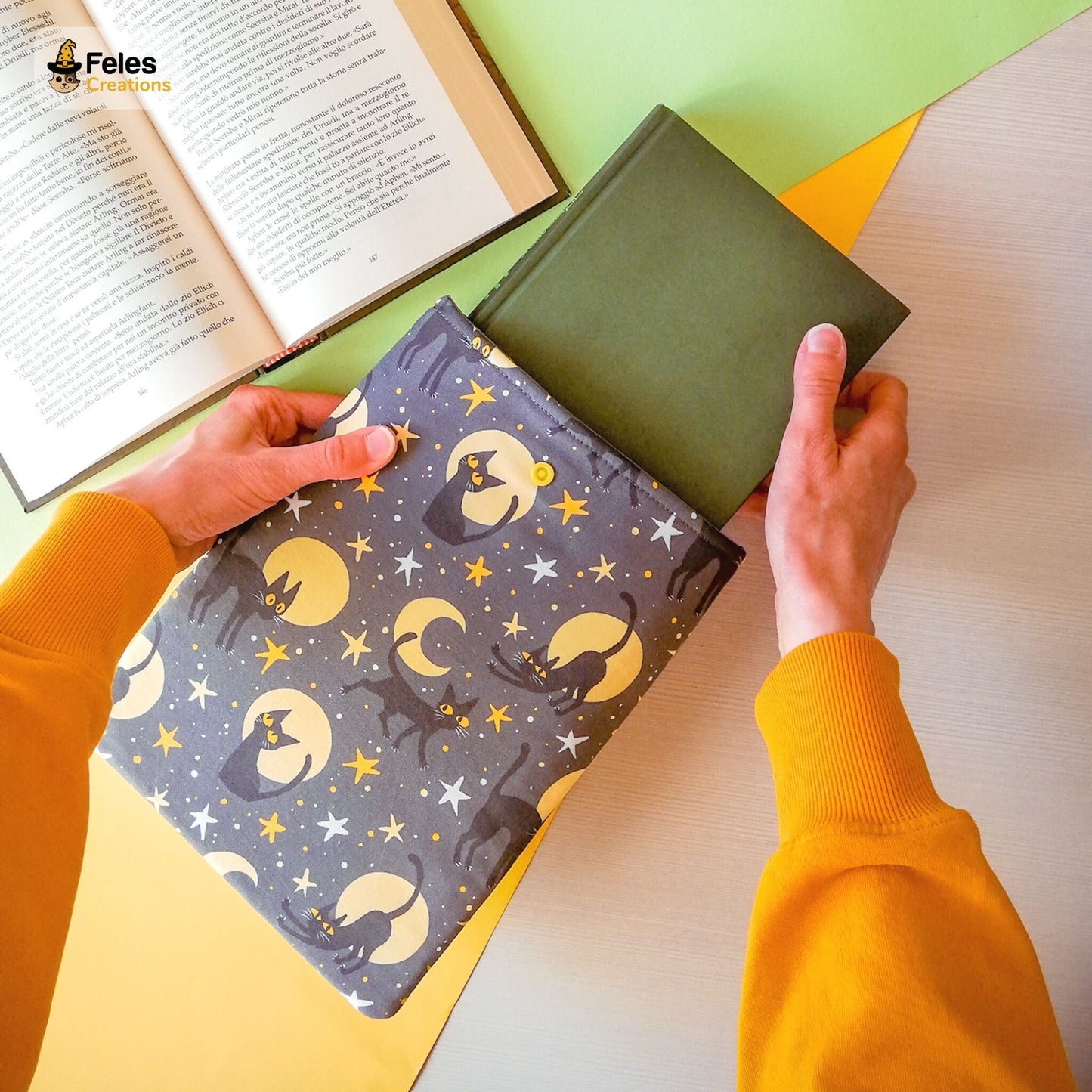 Book sleeve "Gatti e lune" | Custodia per libri e cover Kindle