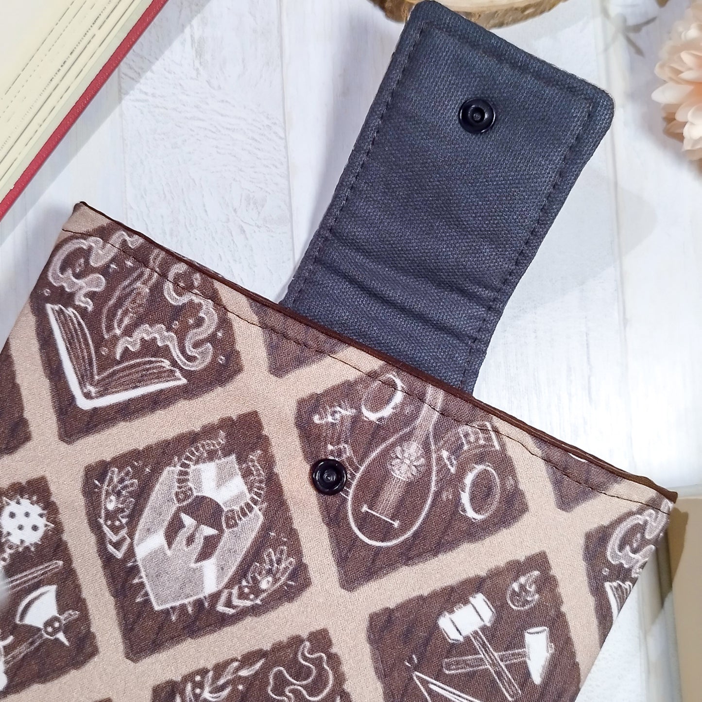 Book sleeve custodia per libri fantasy villaggio - apertura