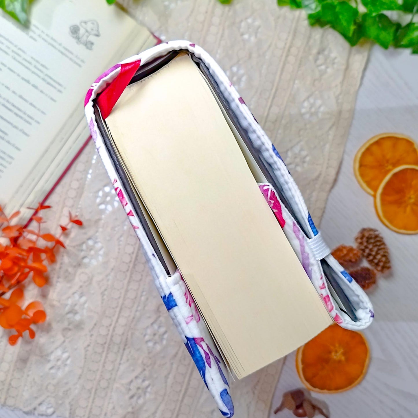 Book cover "Draghi che volano arcobaleno" | Custodia per libri regolabile