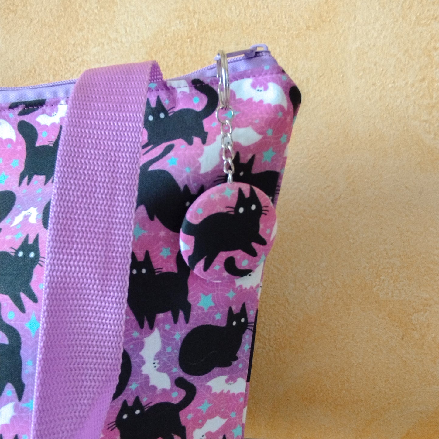 Borsa a spalla "Gatti e pipistrelli viola"