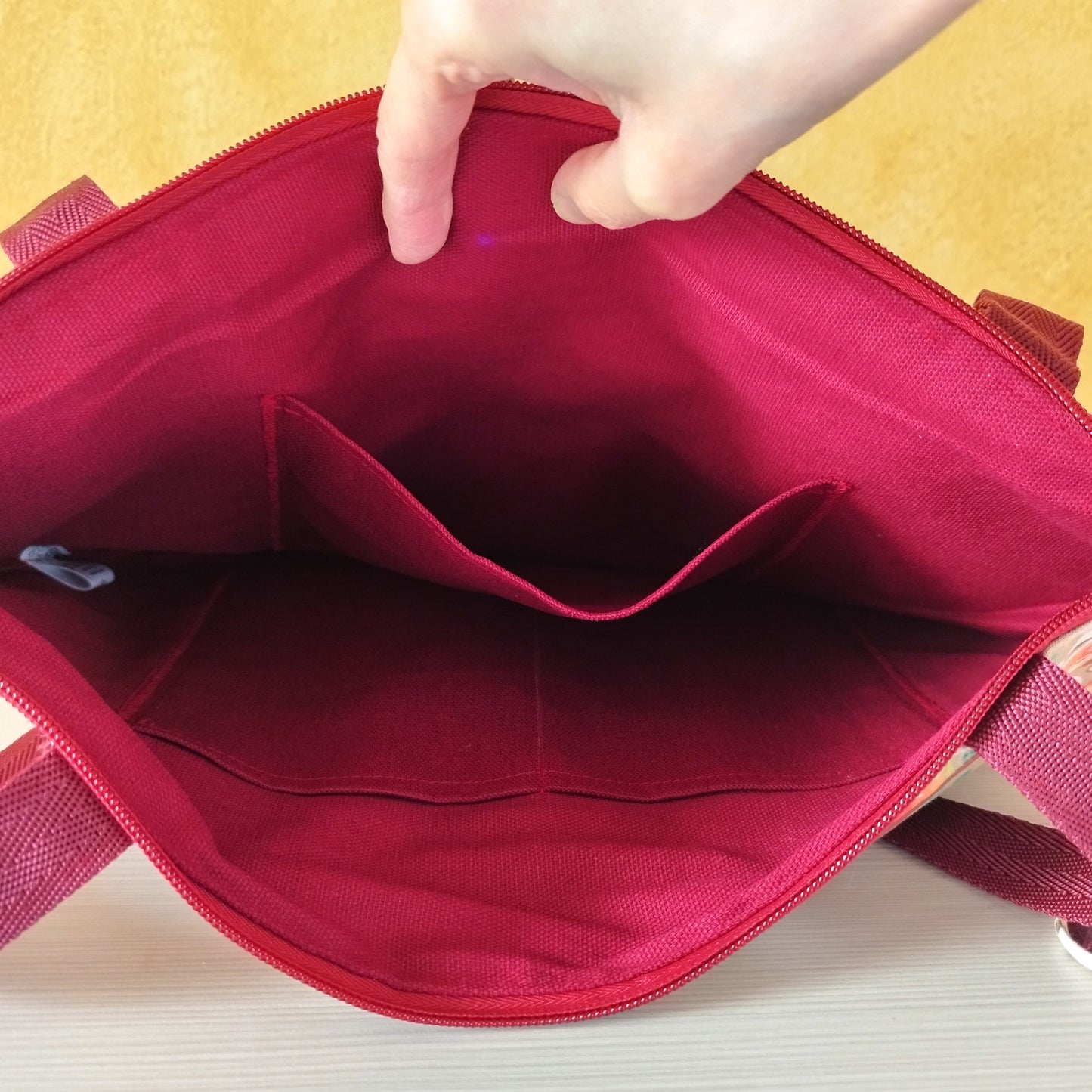 Borsa a spalla "Gatti in libreria beige"