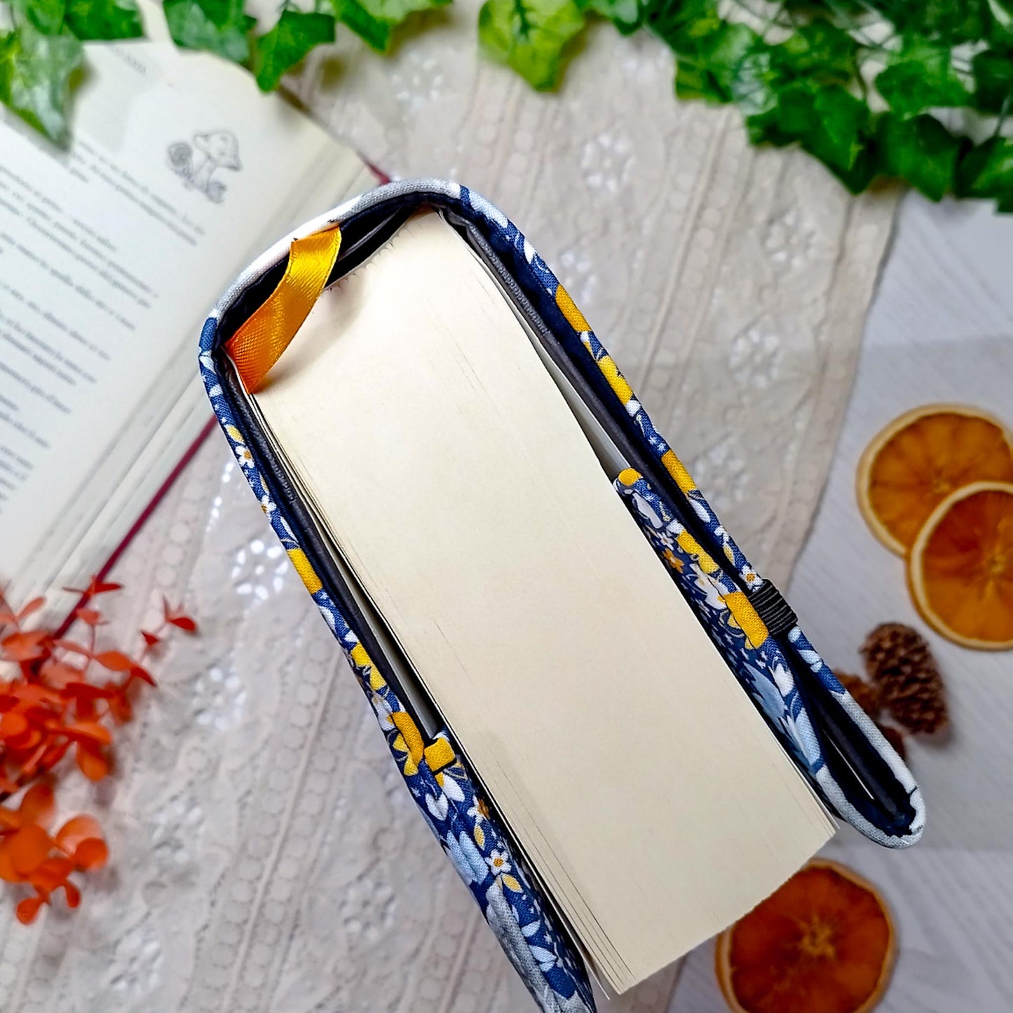 Book cover "Gatti e topi" | Custodia per libri regolabile