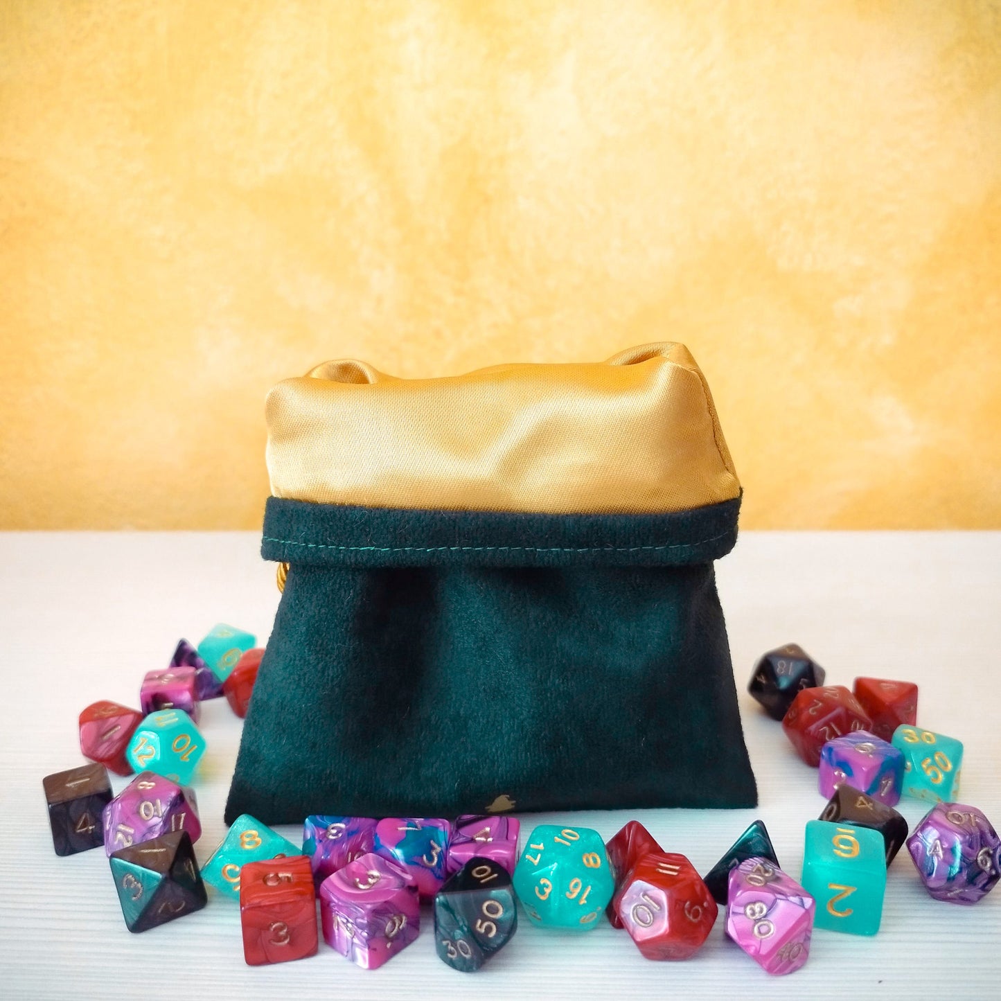 Sacchetto porta dadi classe "Druid" con zampa