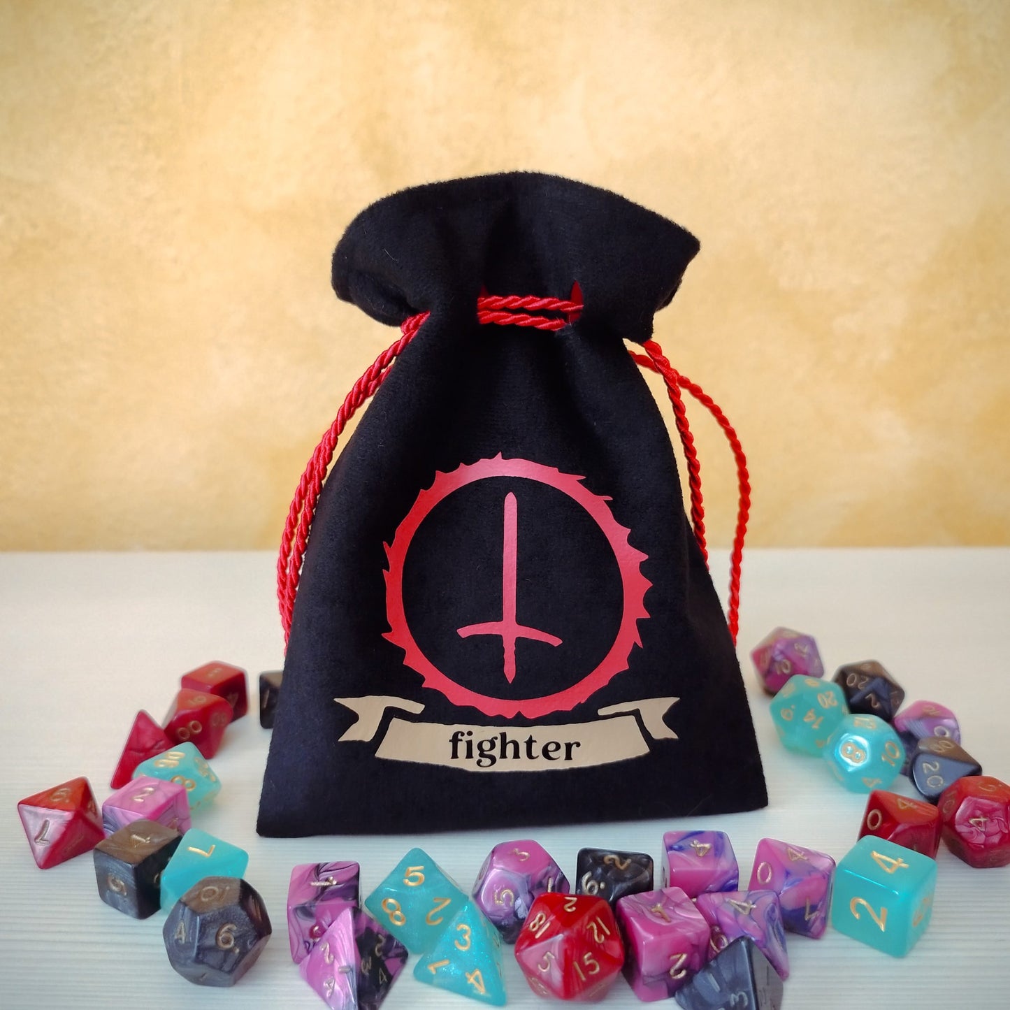 Sacchetto porta dadi classe "Fighter" con spada