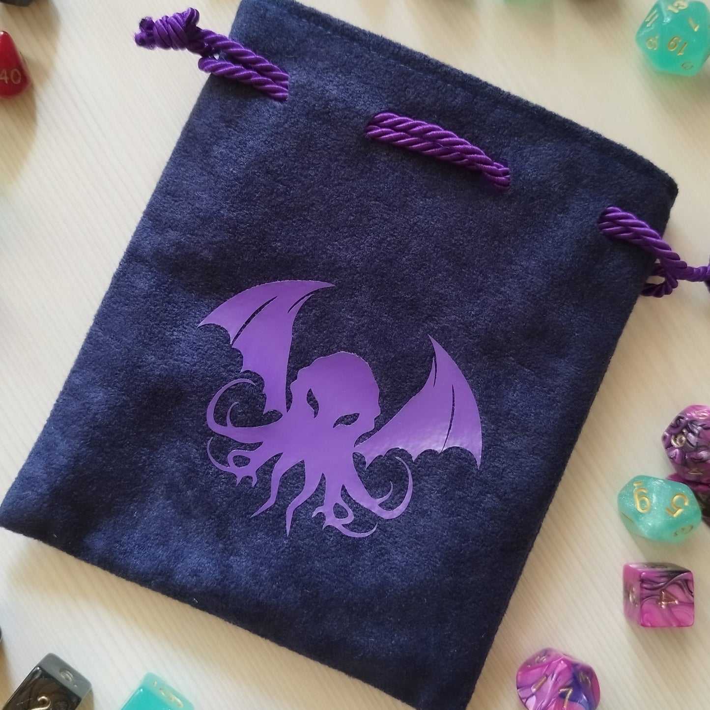 Sacchetto porta dadi "Cthulhu con ali"