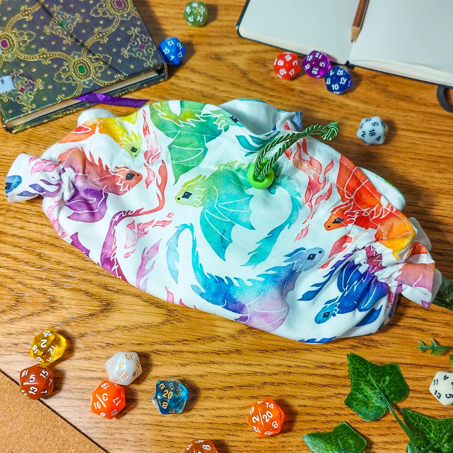 Sacchetto_porta_dadi_tasche_fantasy_gdr_draghi_bianco_