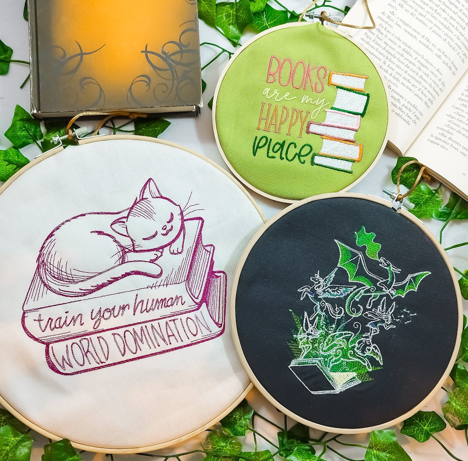 Decori da parete ricamati