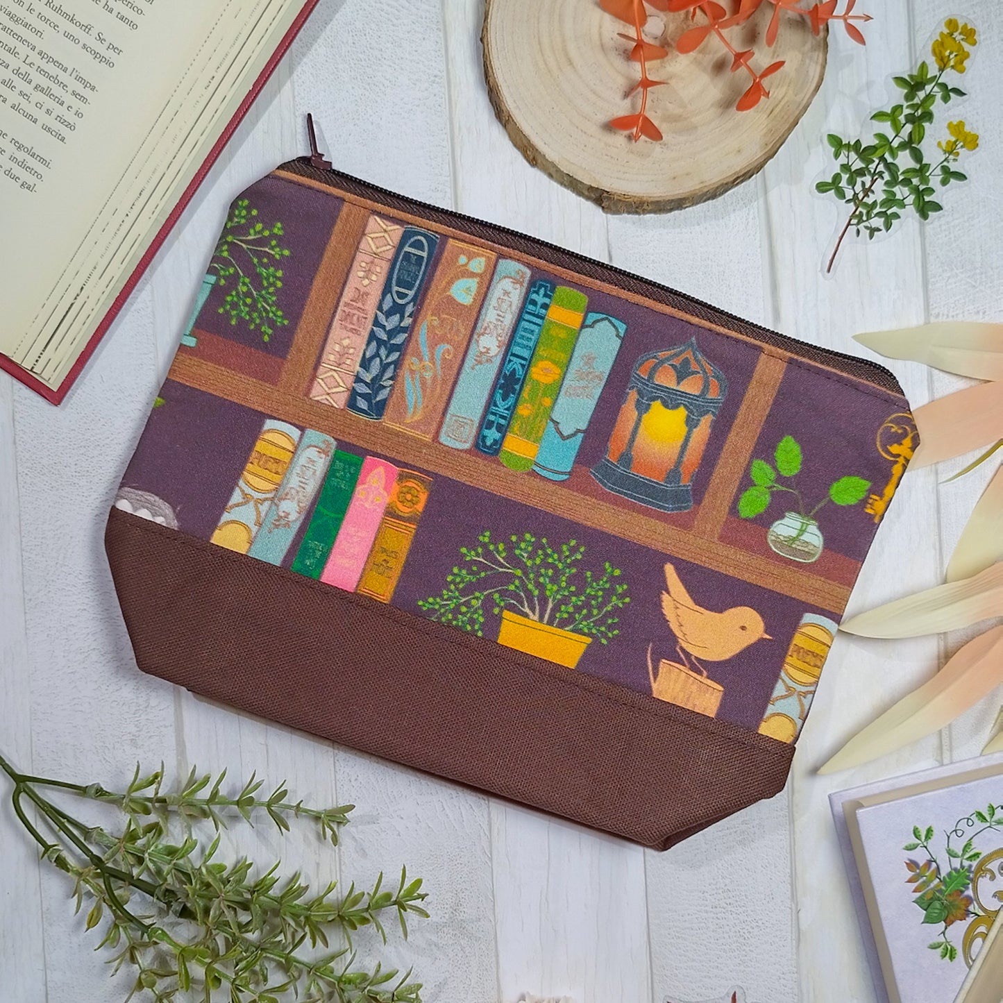 Astuccio grande fantasy libri sugli scaffali marrone - fantasia