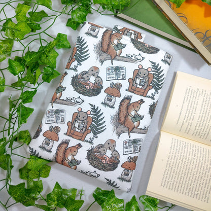 Book sleeve "Scoiattoli e topi" | Custodia per libri e cover Kindle