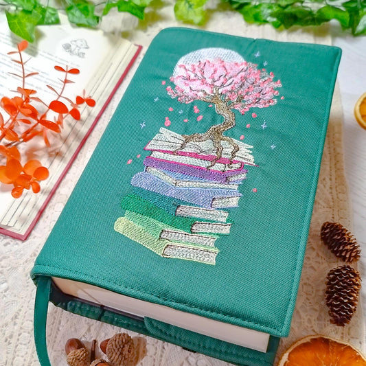 Book cover ricamata "Albero sui libri" | Custodia per libri regolabile