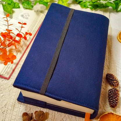 Book cover ricamata "Drago e sole celestiale" | Custodia per libri regolabile