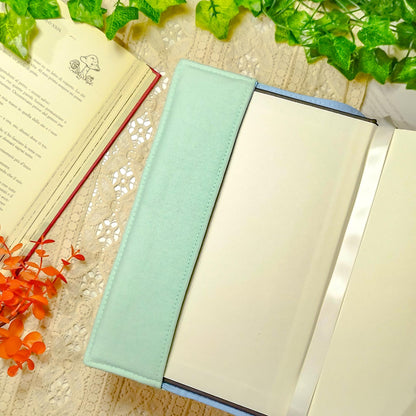 Book cover ricamata "Drago sulla nuvola" | Custodia per libri regolabile