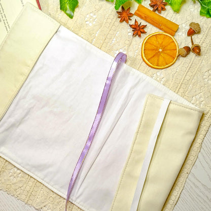 Book cover ricamata "Gatto sui libri" | Custodia per libri regolabile