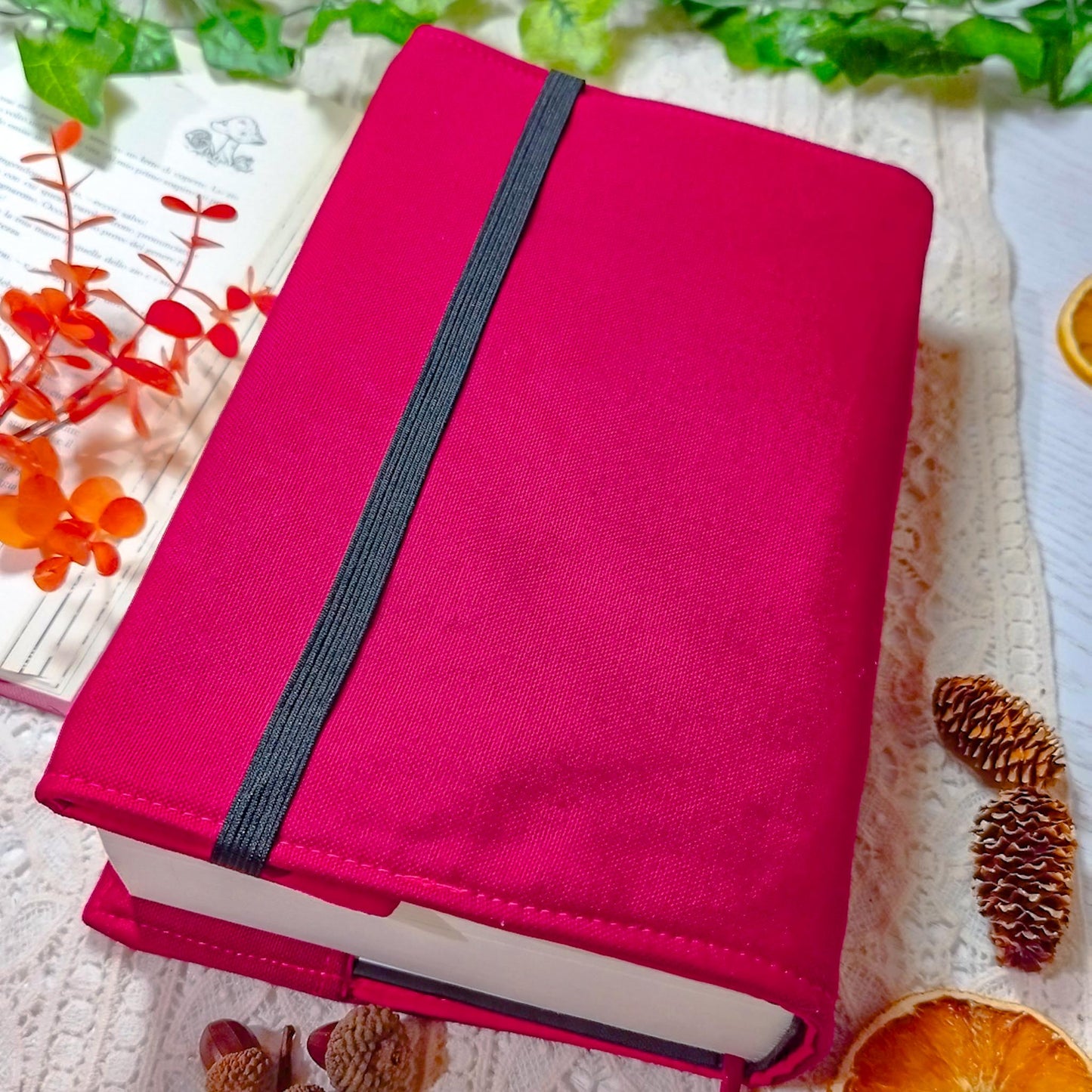 Book cover ricamata "Never have enough books" | Custodia per libri regolabile