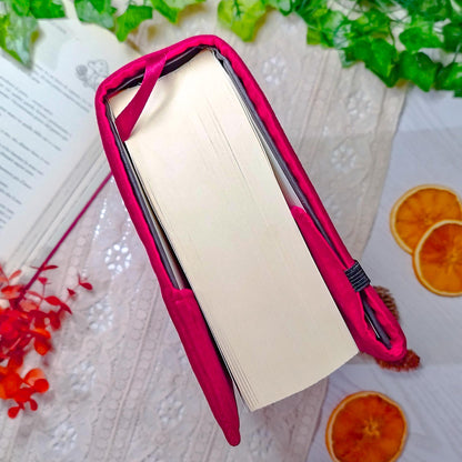 Book cover ricamata "Never have enough books" | Custodia per libri regolabile