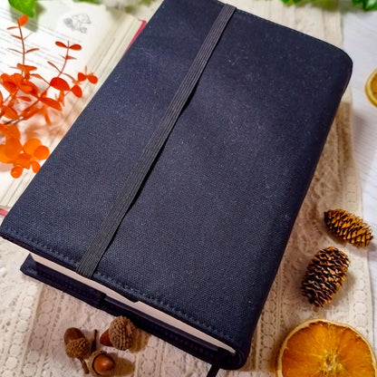 Book cover ricamata "Once upon a time" | Custodia per libri regolabile