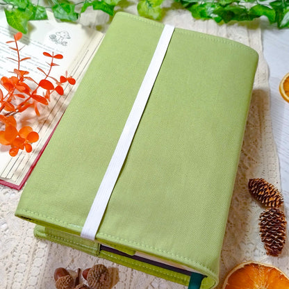 Book cover ricamata "Teiera giapponese" | Custodia per libri regolabile