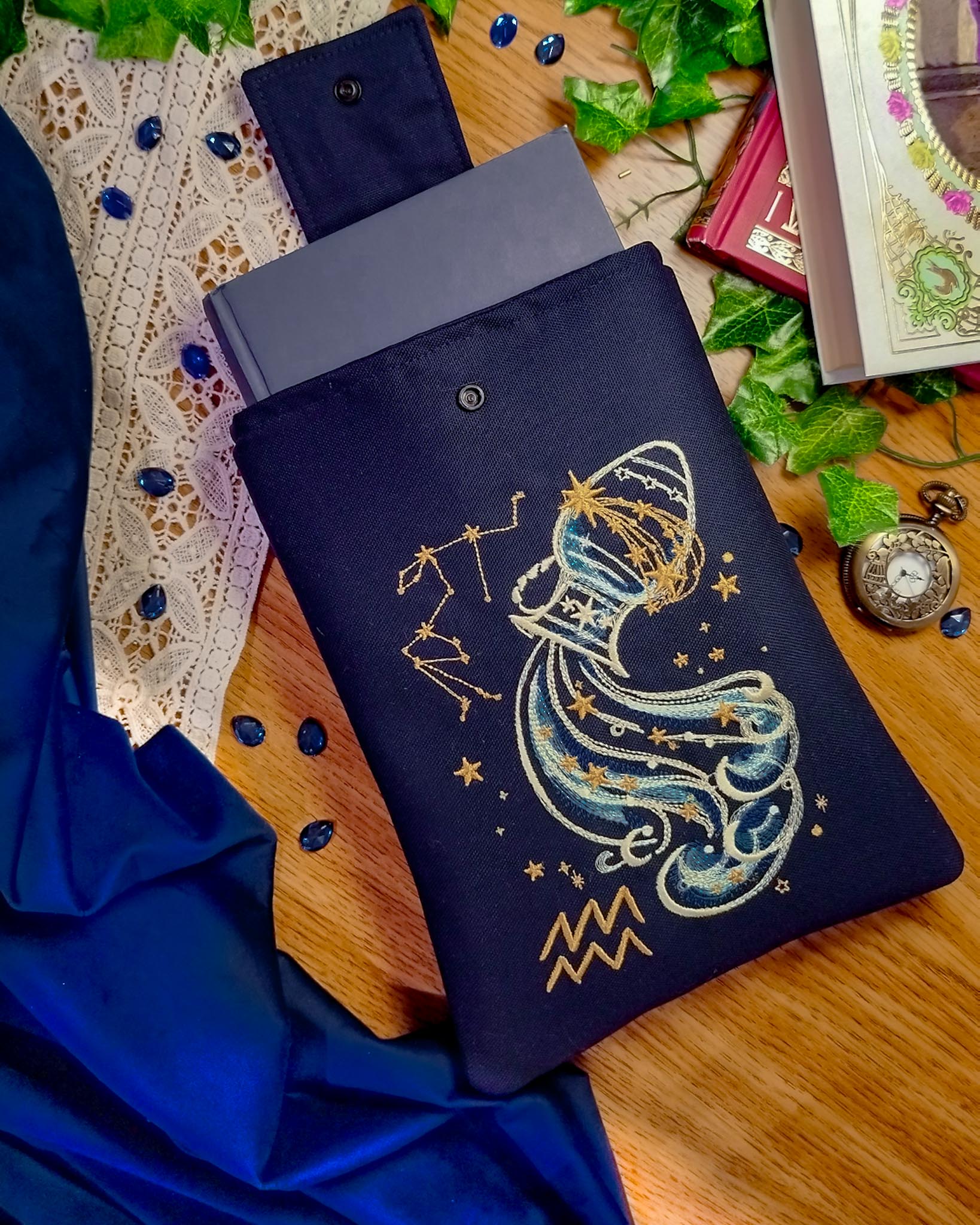 Book sleeve cover per libri ricamate zodiaco acquario - libro