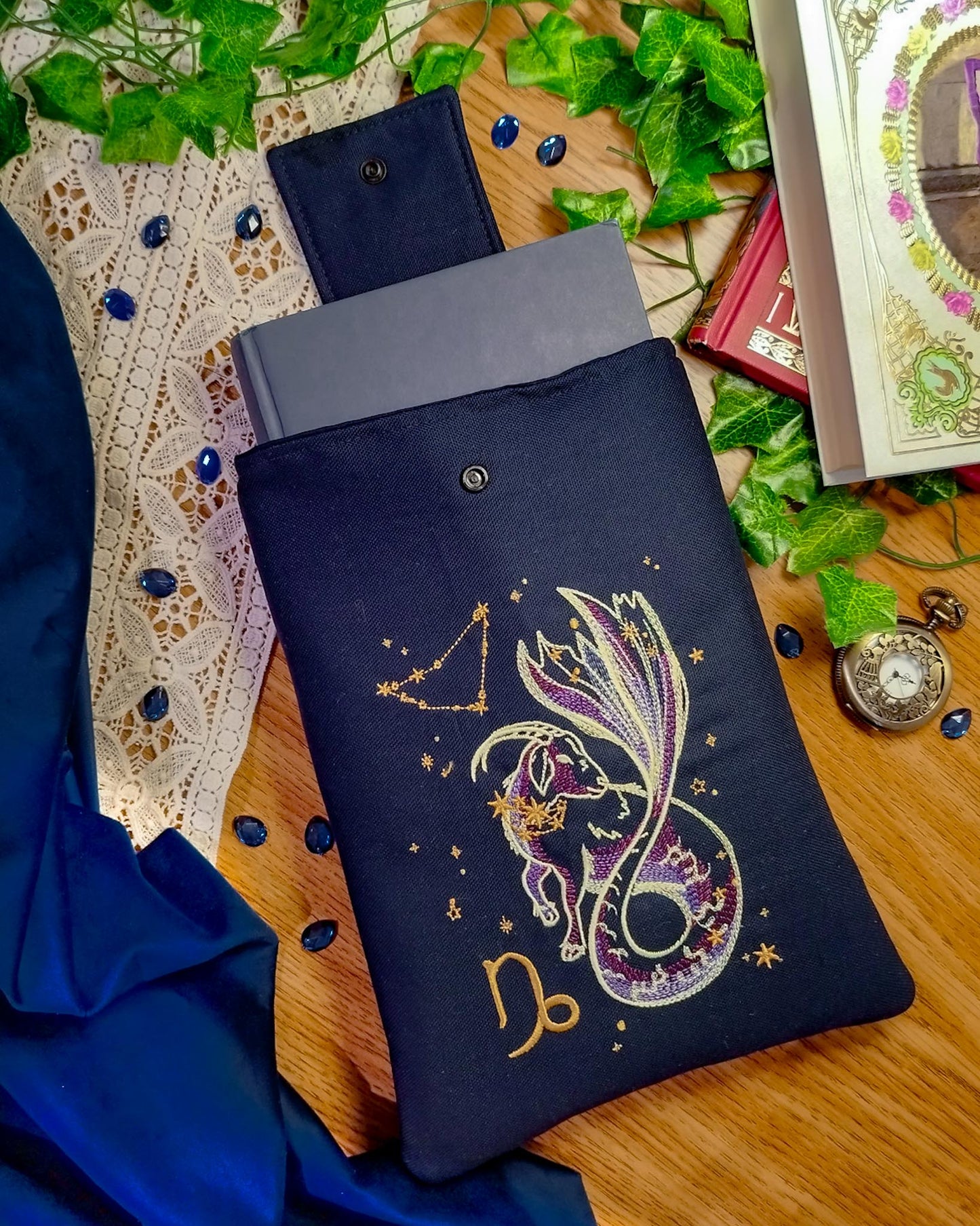 Book sleeve cover per libri ricamate zodiaco capricorno - libro