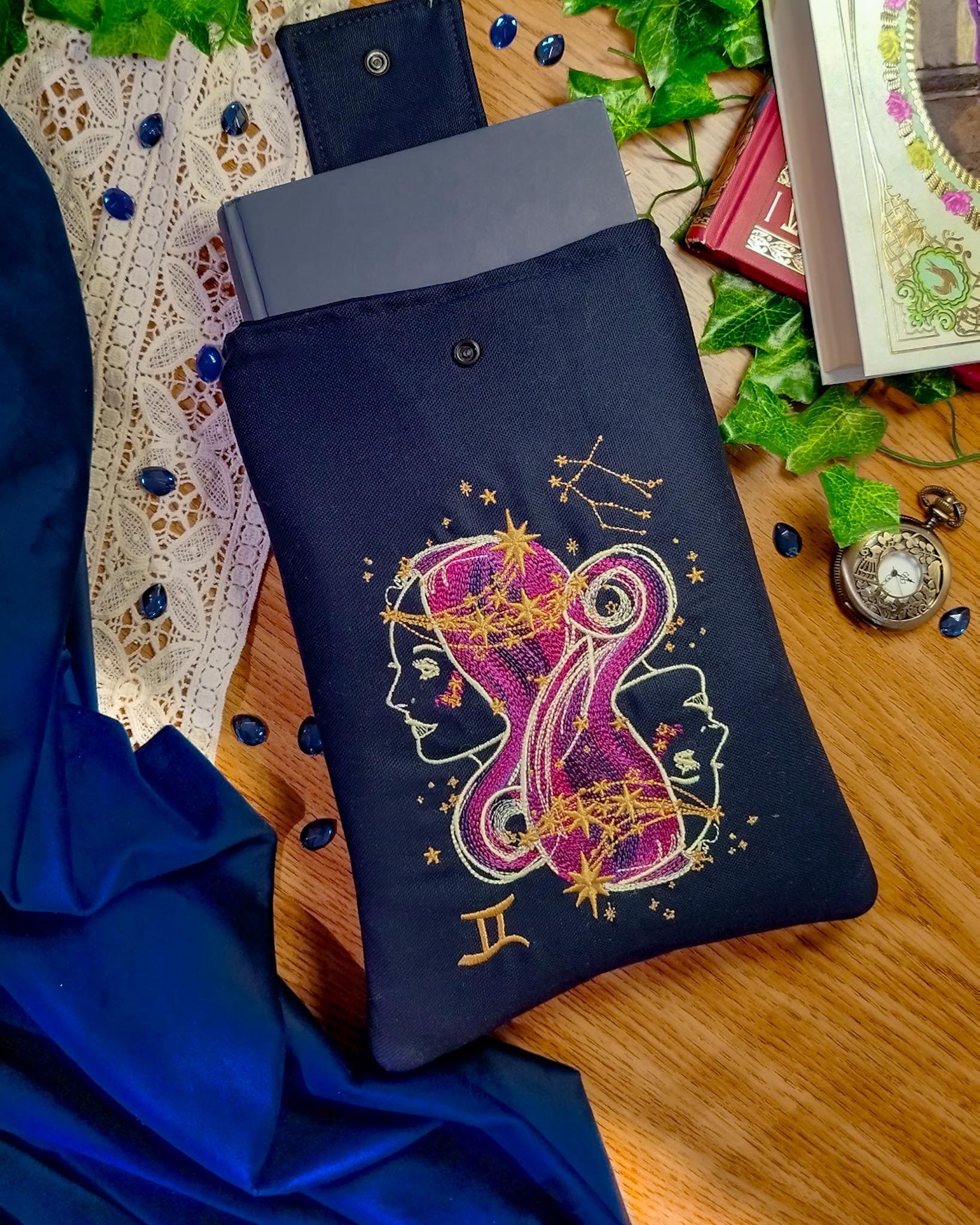 Book sleeve cover per libri ricamate zodiaco gemelli - libro