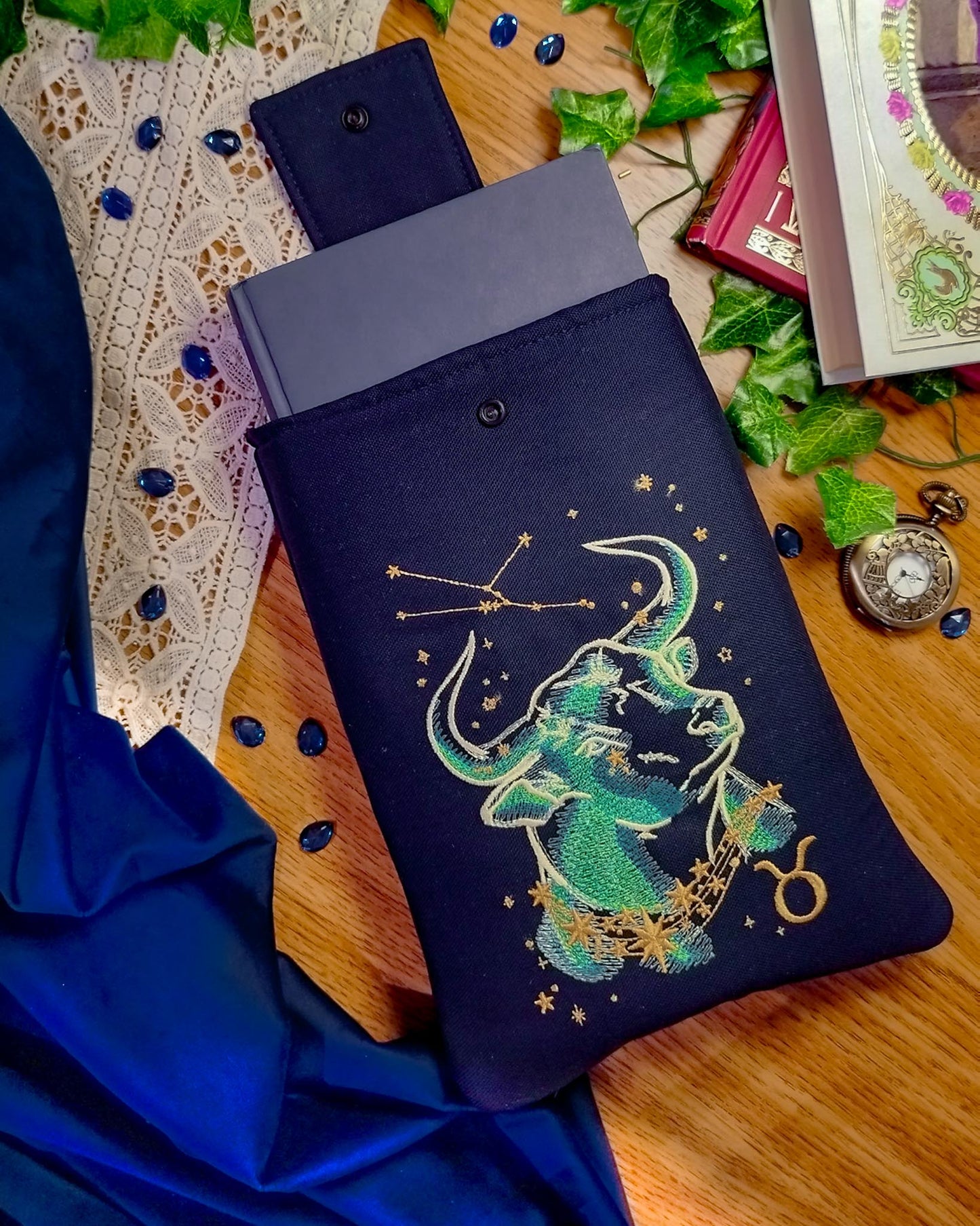 Book sleeve cover per libri ricamate zodiaco toro - libro