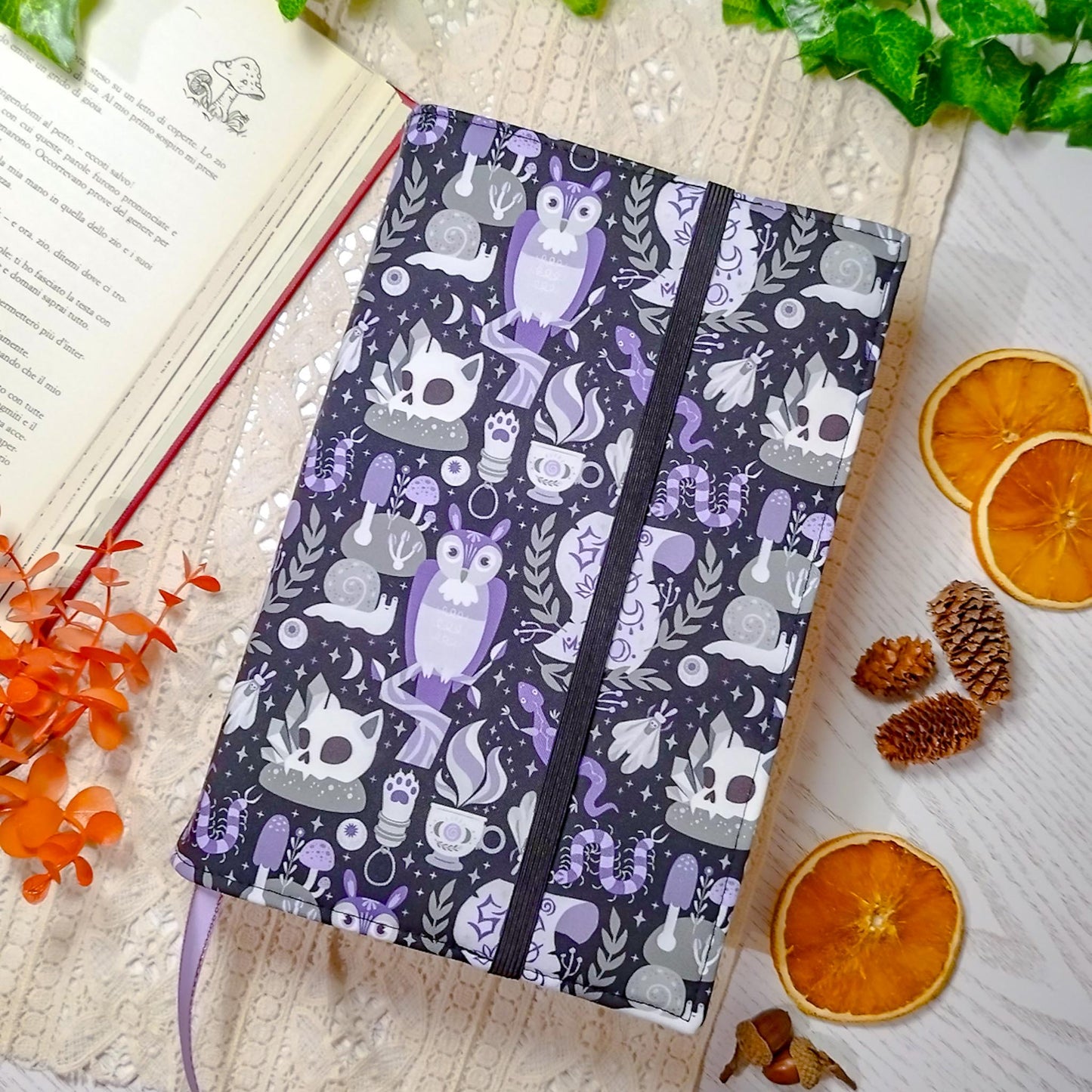 Book cover "Bosco della strega" | Custodia per libri regolabile