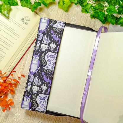 Book cover "Bosco della strega" | Custodia per libri regolabile