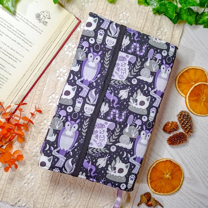 Book cover "Bosco della strega" | Custodia per libri regolabile