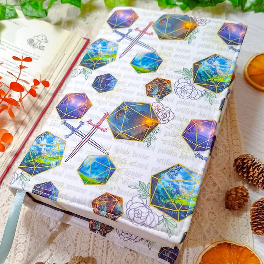 Book cover "Dadi e fiori" | Custodia per libri regolabile