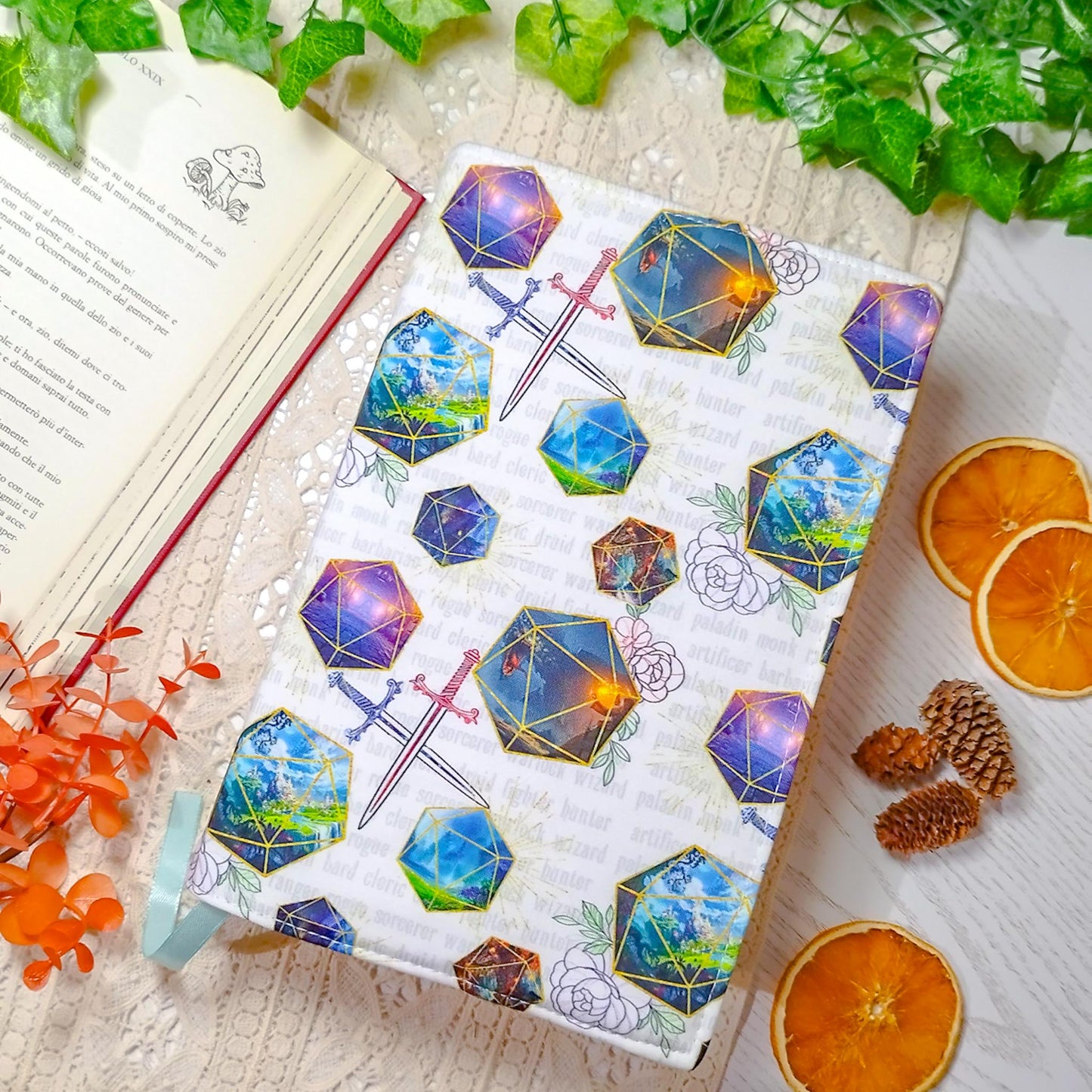 Book cover "Dadi e fiori" | Custodia per libri regolabile