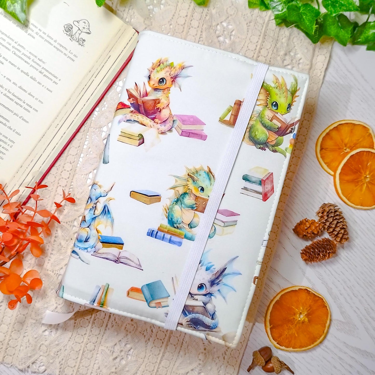 Book cover "Draghi che leggono" | Custodia per libri regolabile