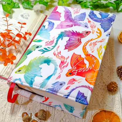 Book cover "Draghi che volano arcobaleno" | Custodia per libri regolabile
