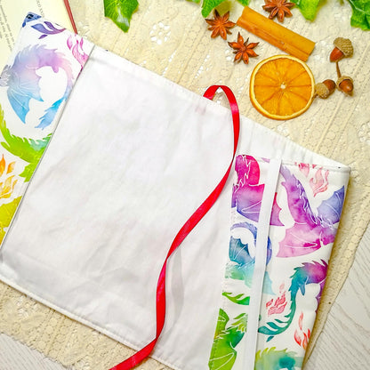 Book cover "Draghi che volano arcobaleno" | Custodia per libri regolabile