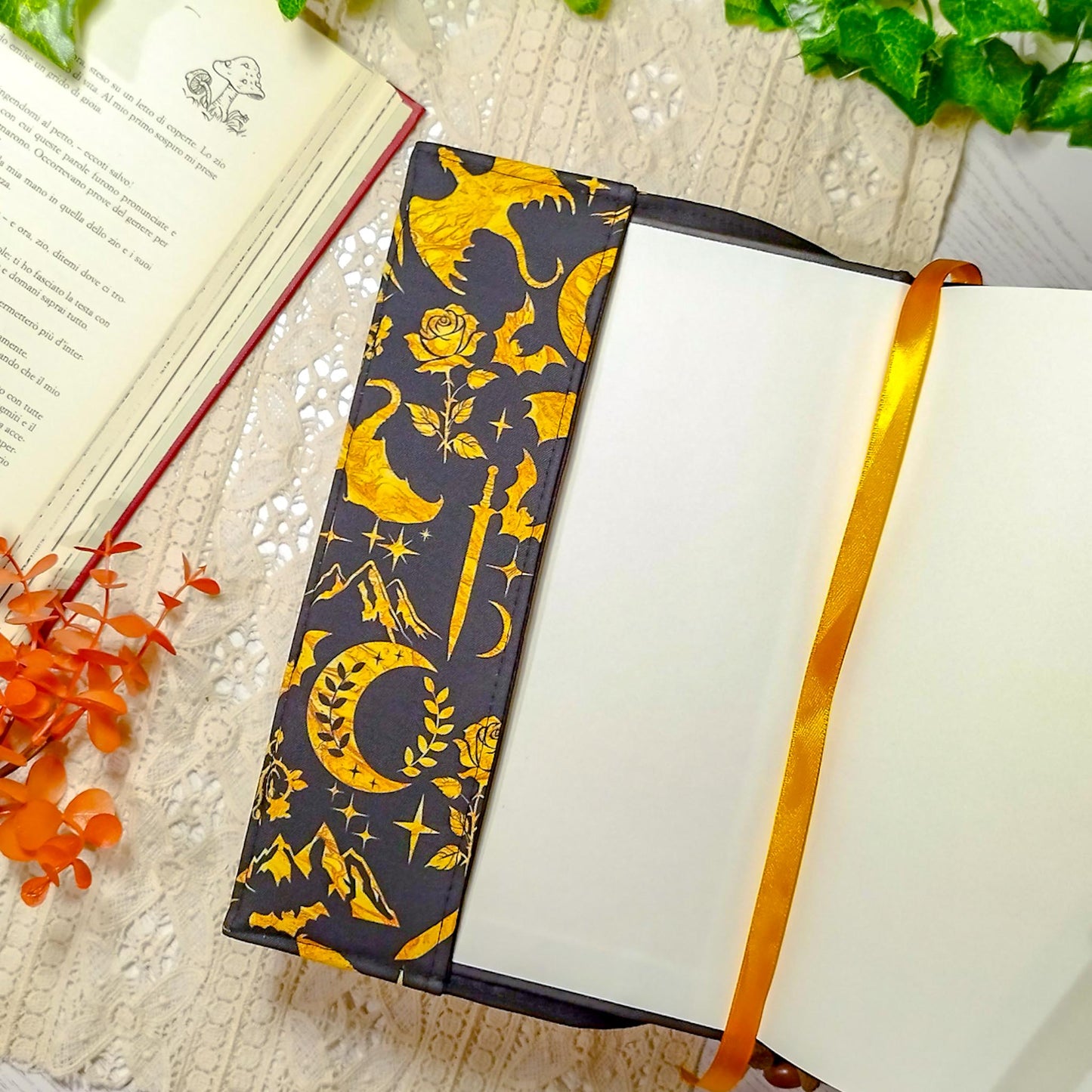 Book cover "Draghi dorati" | Custodia per libri regolabile