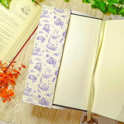 Book cover "Gatti in giardino" | Custodia per libri regolabile