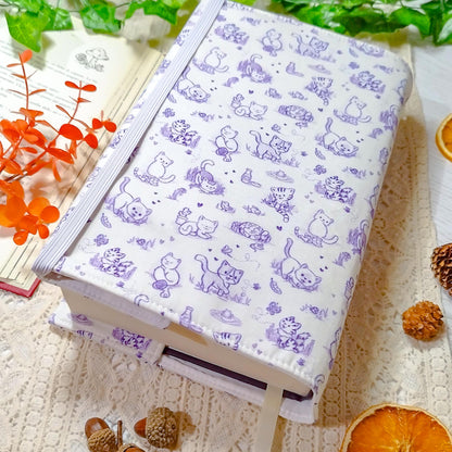 Book cover "Gatti in giardino" | Custodia per libri regolabile