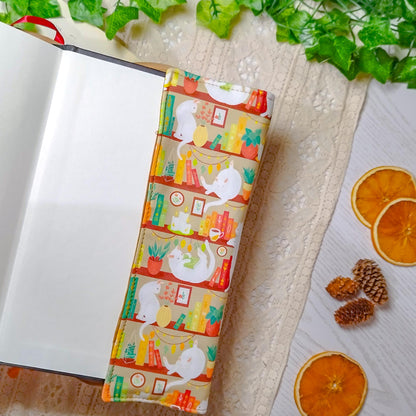 Book cover "Gatti in libreria beige" | Custodia per libri regolabile