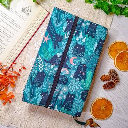 Book cover "Gatti neri nel bosco" | Custodia per libri regolabile