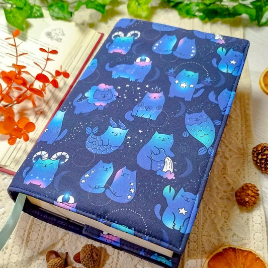 Book cover "Gatti zodiaco" | Custodia per libri regolabile