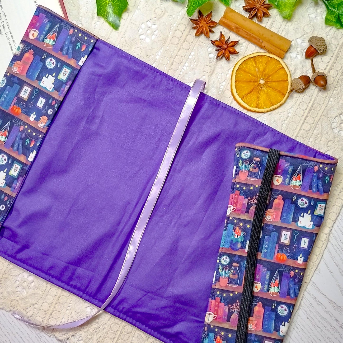 Book cover "Libri delle streghe e candele" | Custodia per libri regolabile