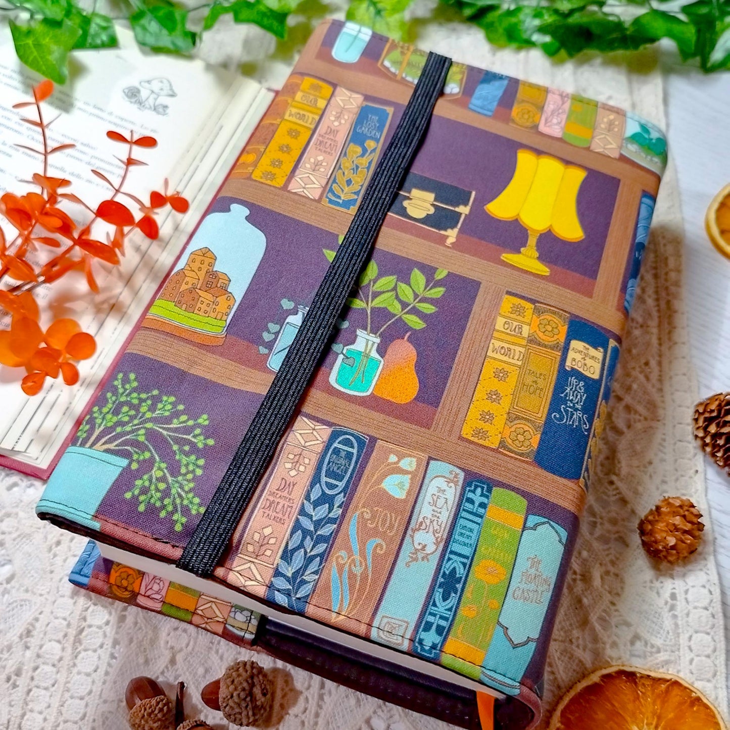 Book cover "Libri sugli scaffali" | Custodia per libri regolabile