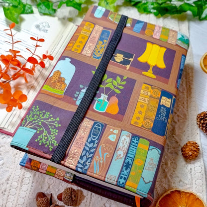 Book cover "Libri sugli scaffali" | Custodia per libri regolabile