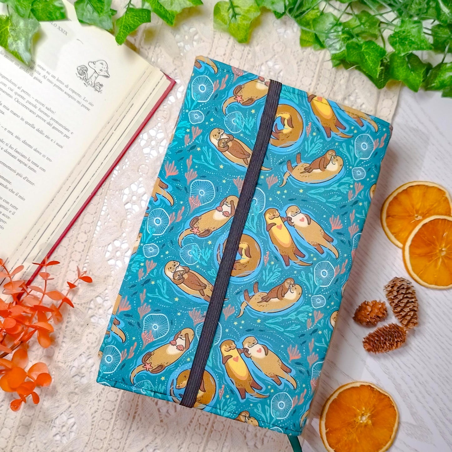 Book cover "Lontre innamorate" | Custodia per libri regolabile