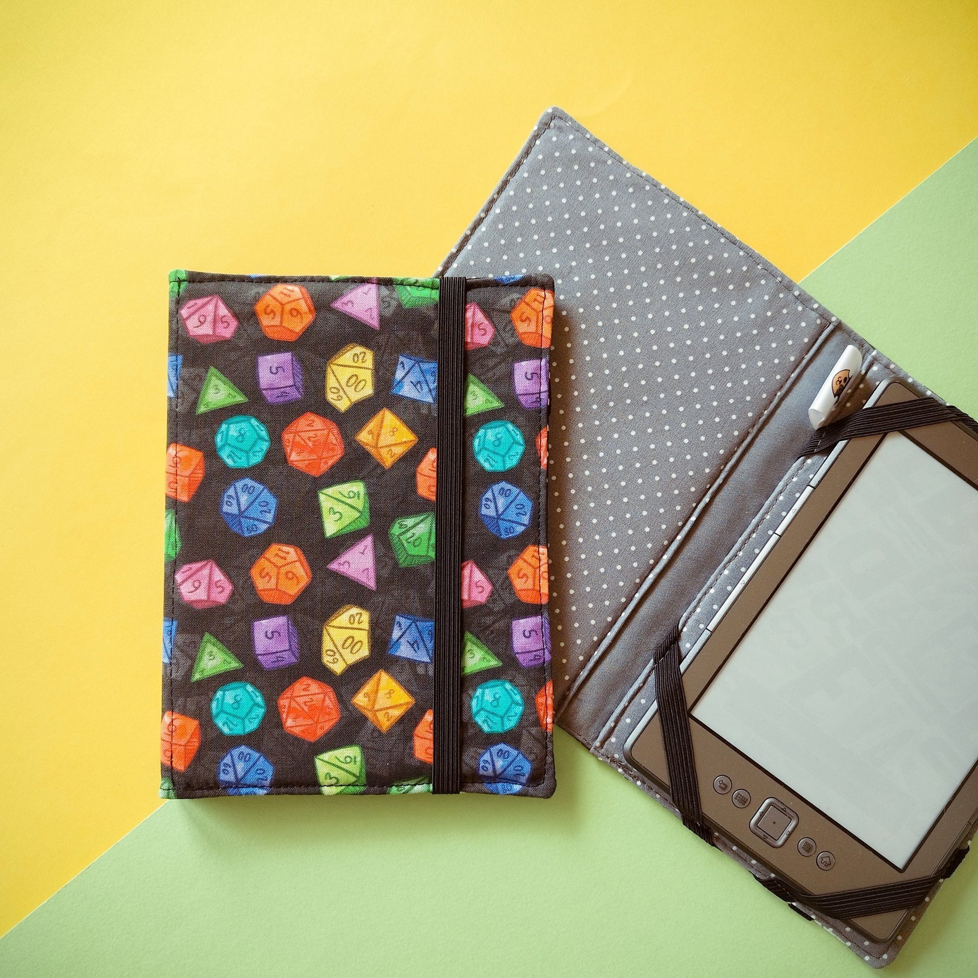 Custodia rigida per ebook reader Kindle e Kobo "Gdr dadi colorati"