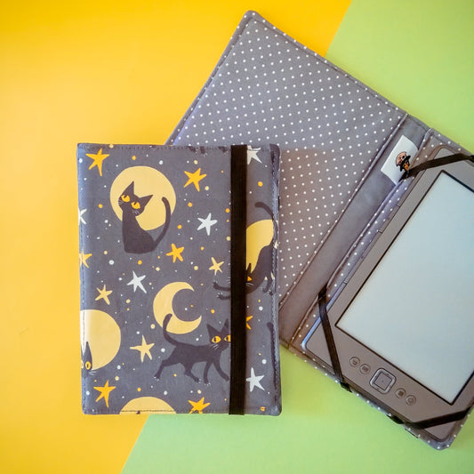 Custodia rigida per ebook reader Kindle e Kobo "Gatti e lune"