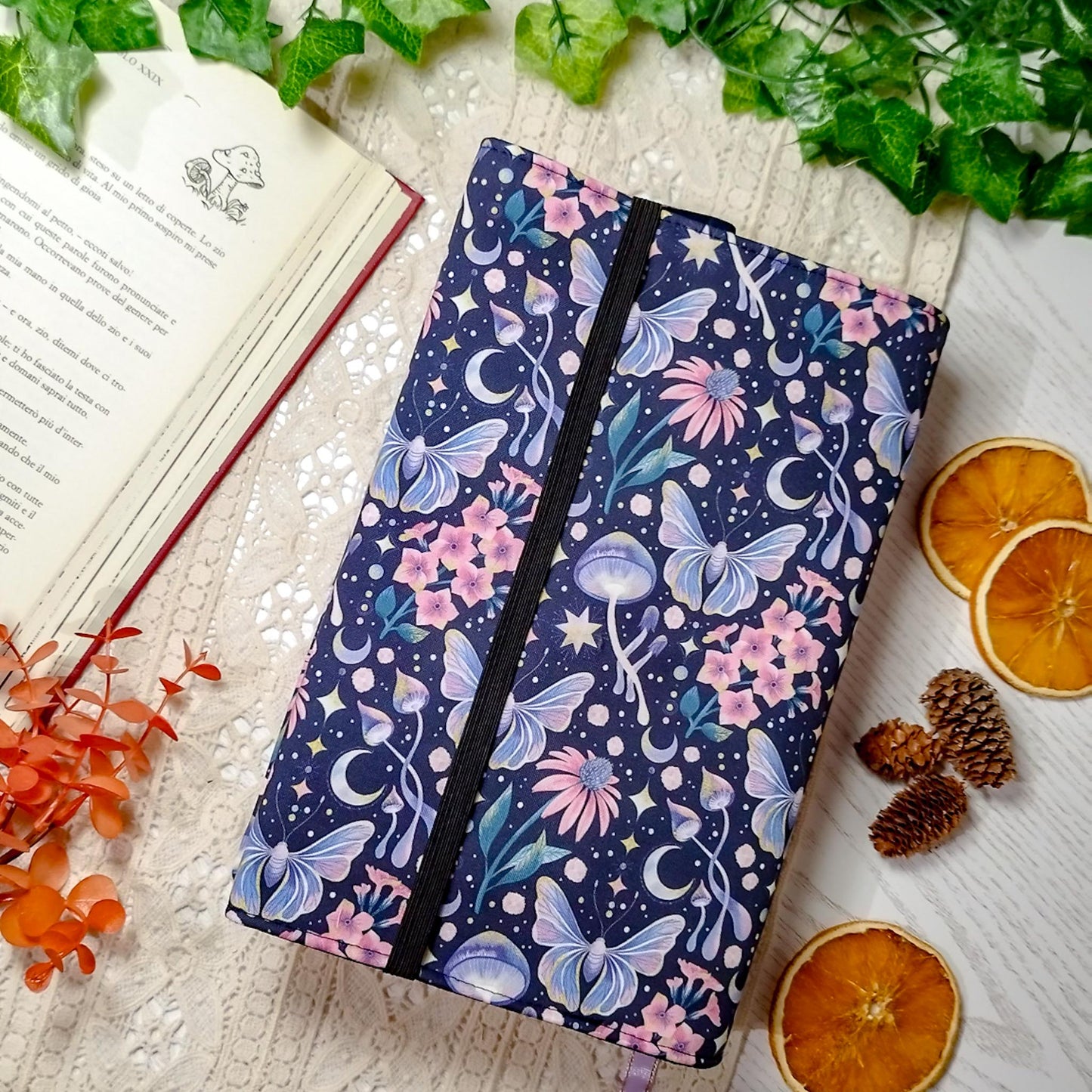 Book cover "Falene e meduse" | Custodia per libri regolabile