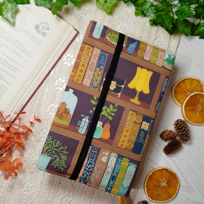 Book cover "Libri sugli scaffali" | Custodia per libri regolabile