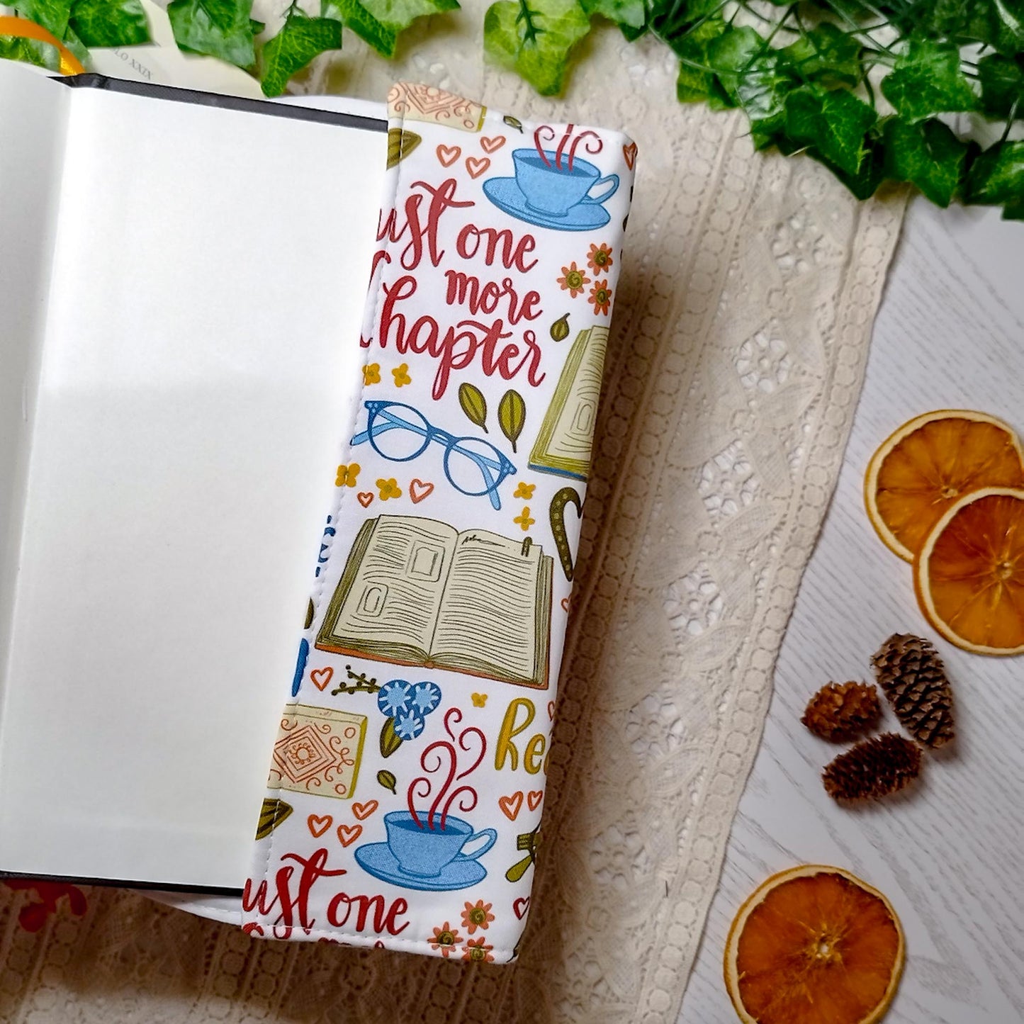 Book cover "Libri romantici" | Custodia per libri regolabile