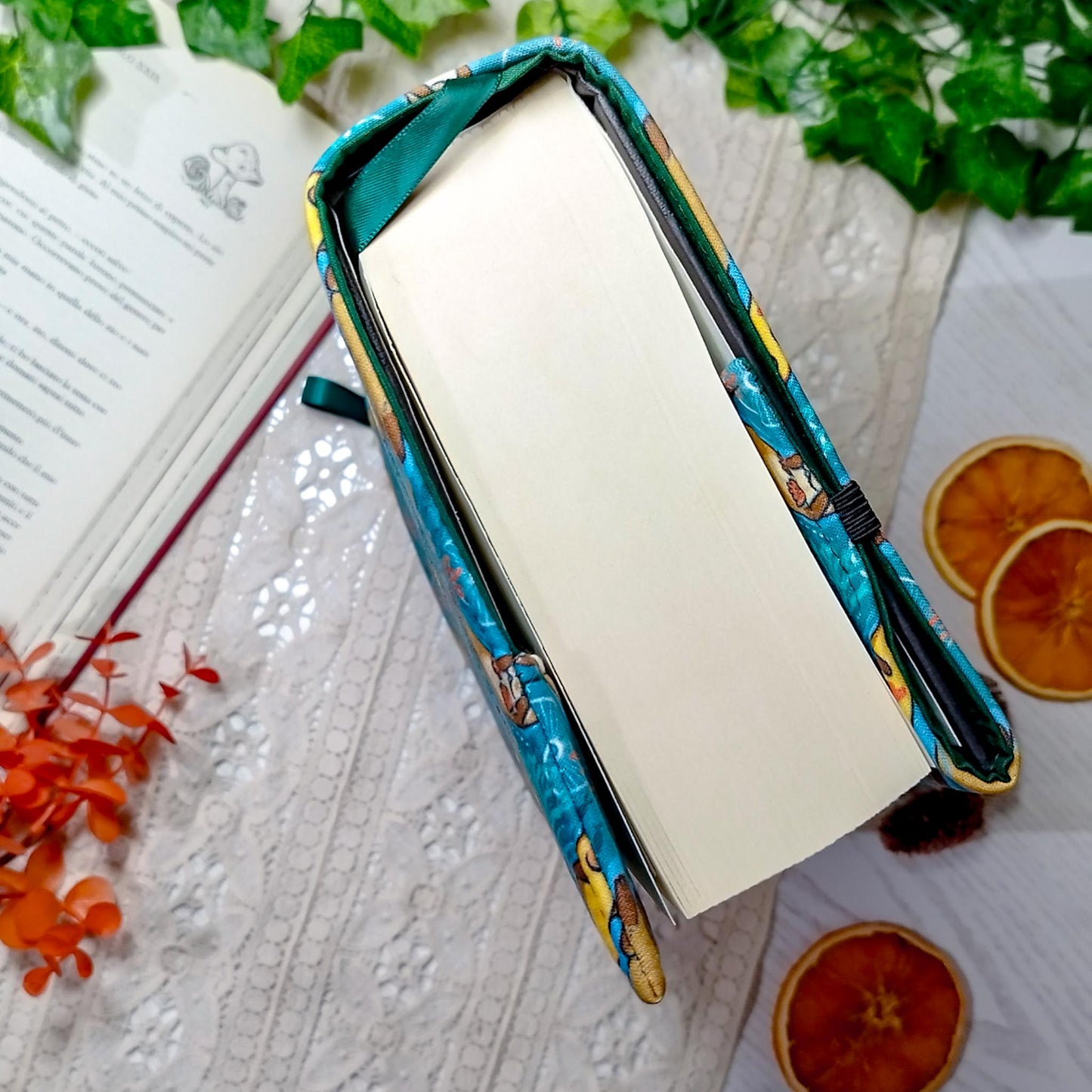 Book cover "Lontre innamorate" | Custodia per libri regolabile